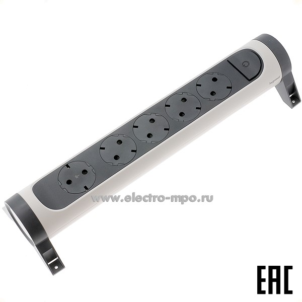 Р1656. Блок Комфорт 694546 на 5 розеток "евр" с выключателем о/п белый/черный (Legrand)