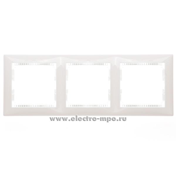 Р7673. Рамка-3 Valena 774463 горизонтальная белая со вставкой "кристалл" (Legrand)