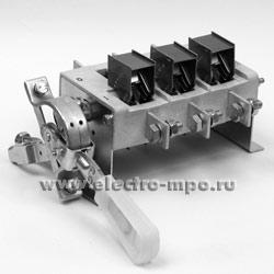 Б4439. Рубильник ВР32-37А31240 400А правый передняя смещенная рукоятка (Кореневский з-д НВА)