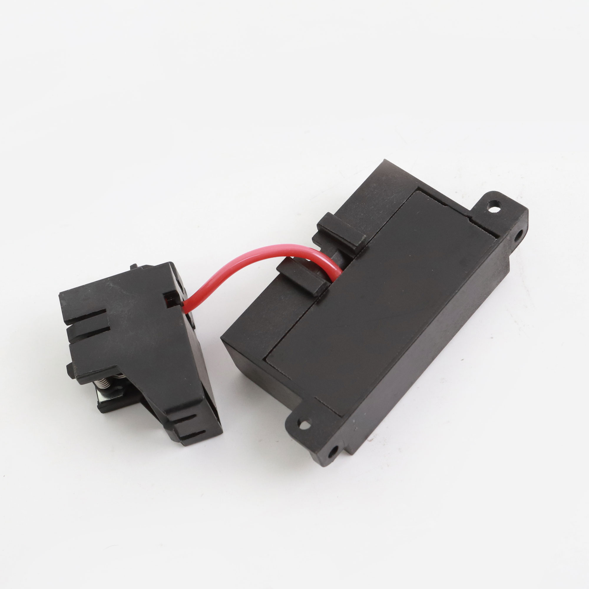 А15. Расцепитель UVT-MGS160DC110R пониженного напряжения UVT для  MGS160 напряжение  (ДКС)