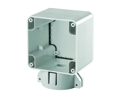 Р57. Коробка DIS137131 на столб. Монтаж с торца (ДКС)