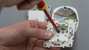 Как установить блок розеток