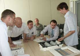 Schneider Electric провел семинар в «Есенине»